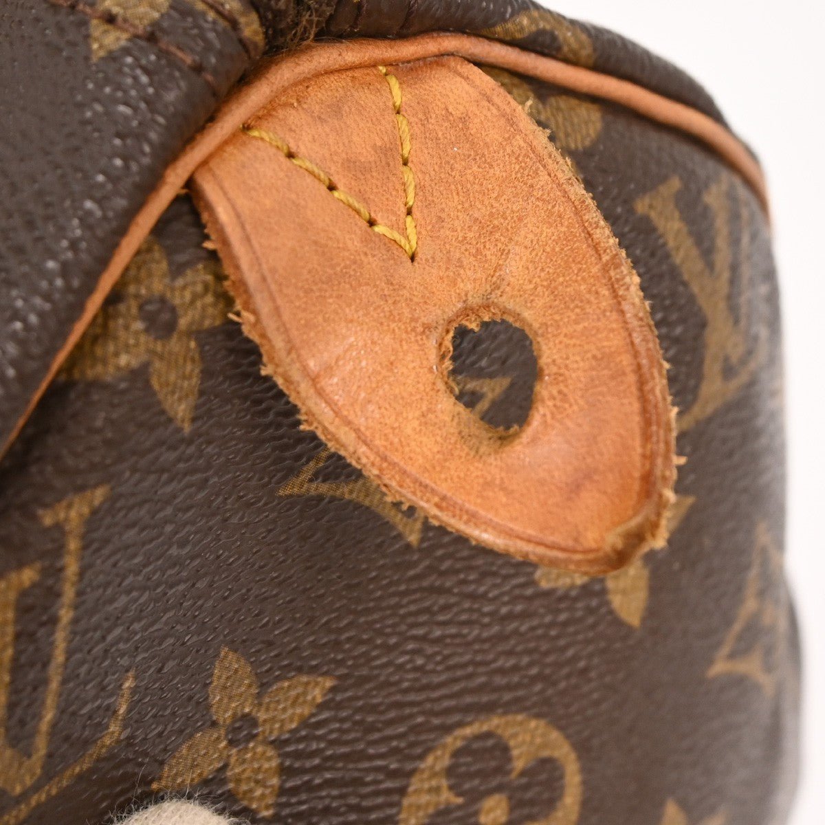 Louis Vuitton Speedy Handbag - Brandsamsara