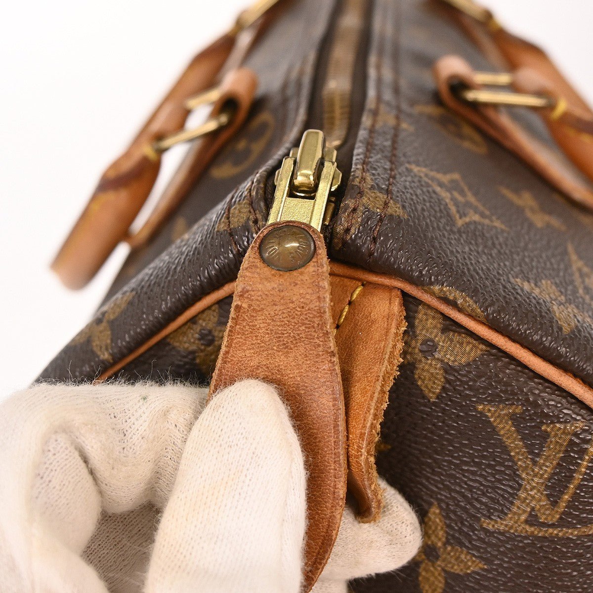 Louis Vuitton Speedy Handbag - Brandsamsara