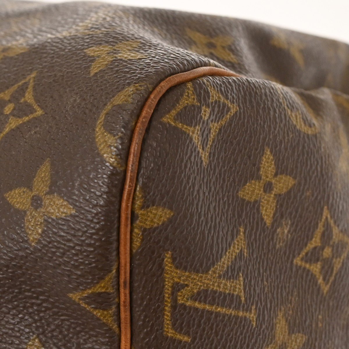 Louis Vuitton Speedy Handbag - Brandsamsara