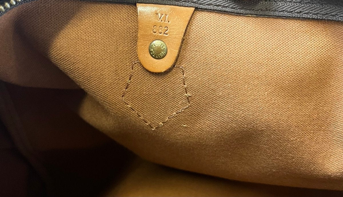 Louis Vuitton Speedy Handbag - Brandsamsara