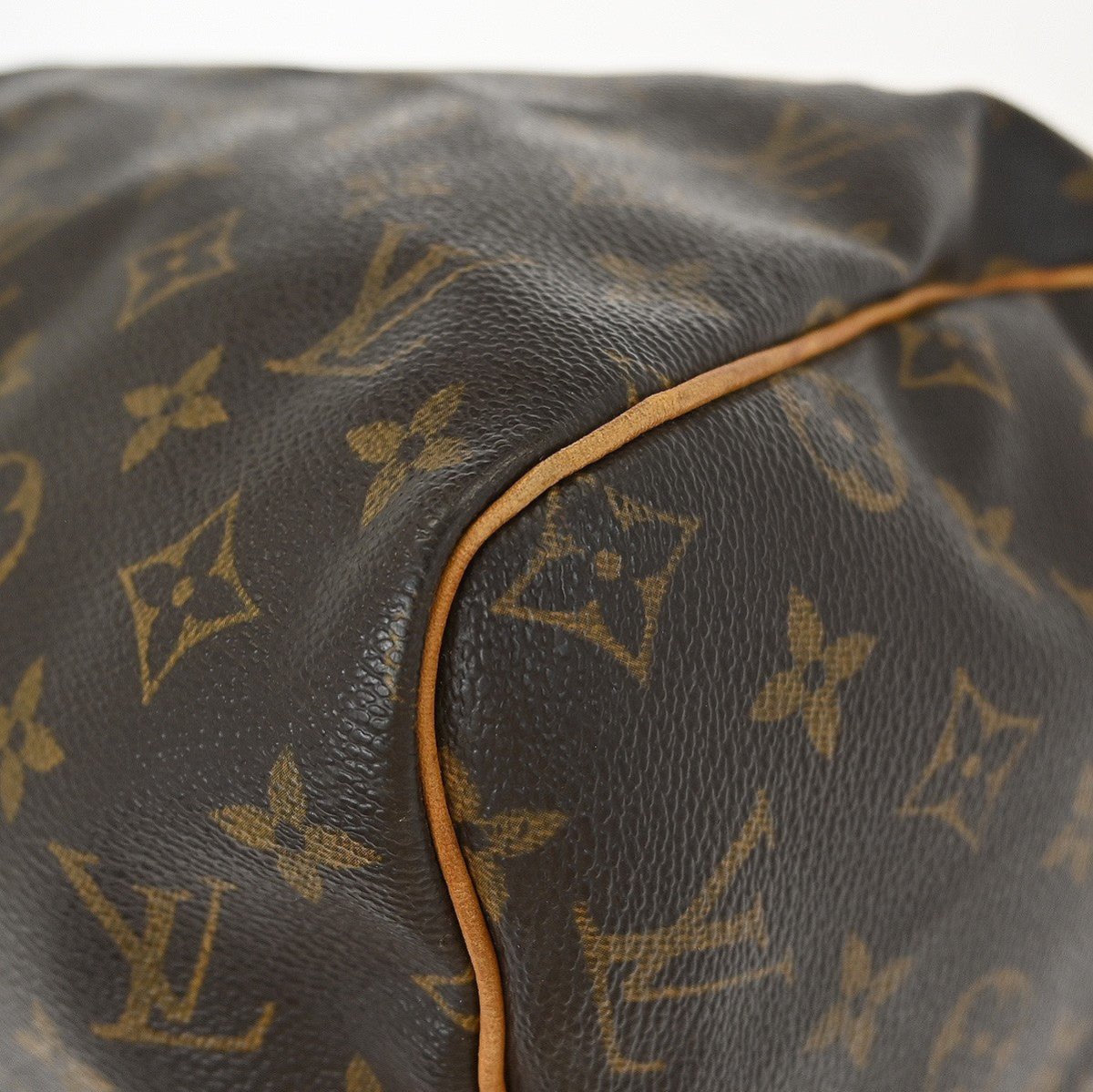 Louis Vuitton Speedy Handbag - Brandsamsara