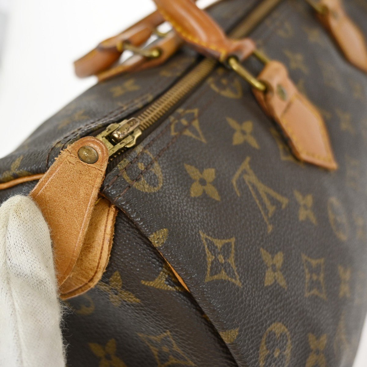 Louis Vuitton Speedy Handbag - Brandsamsara