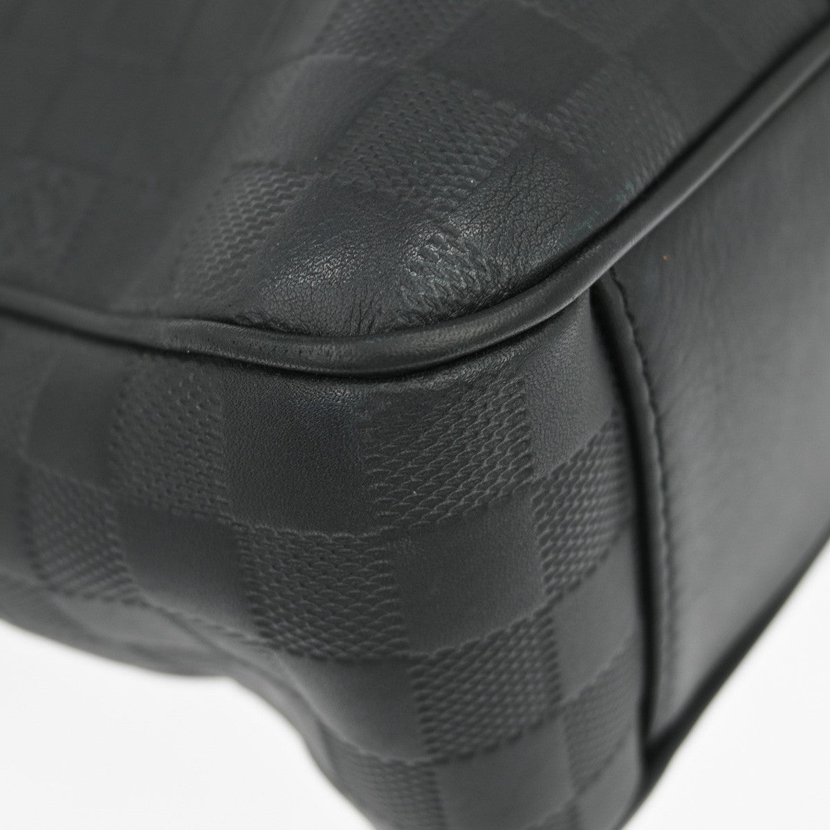 Louis Vuitton Tadao Handbag - Brandsamsara