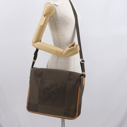 Louis Vuitton Terre Messenger - Brandsamsara