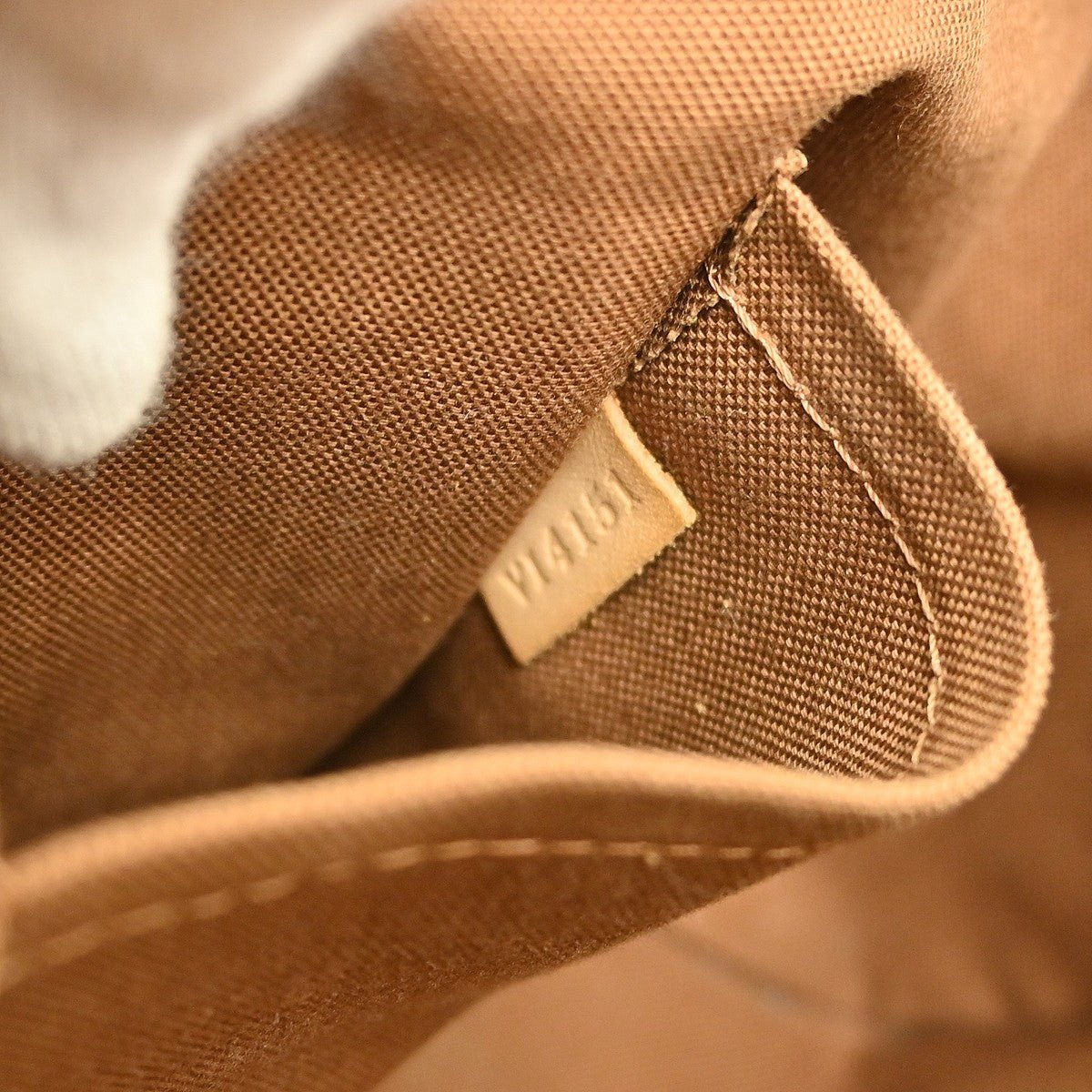 Louis Vuitton Tivoli Handbag - Brandsamsara