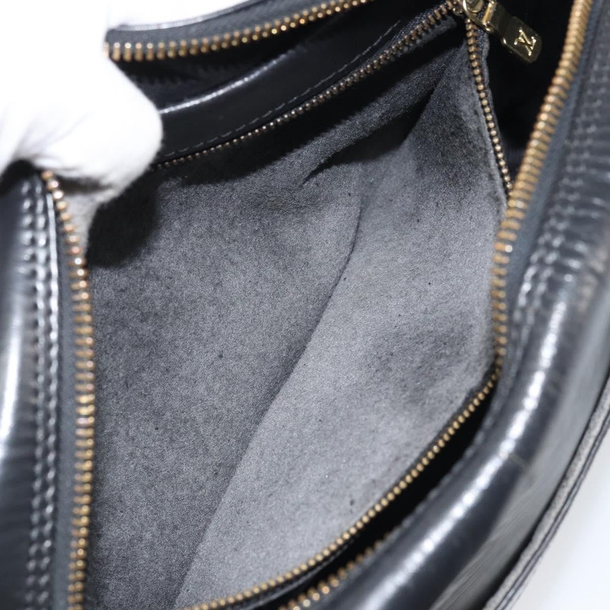 Louis Vuitton Trocadero Handbag - Brandsamsara