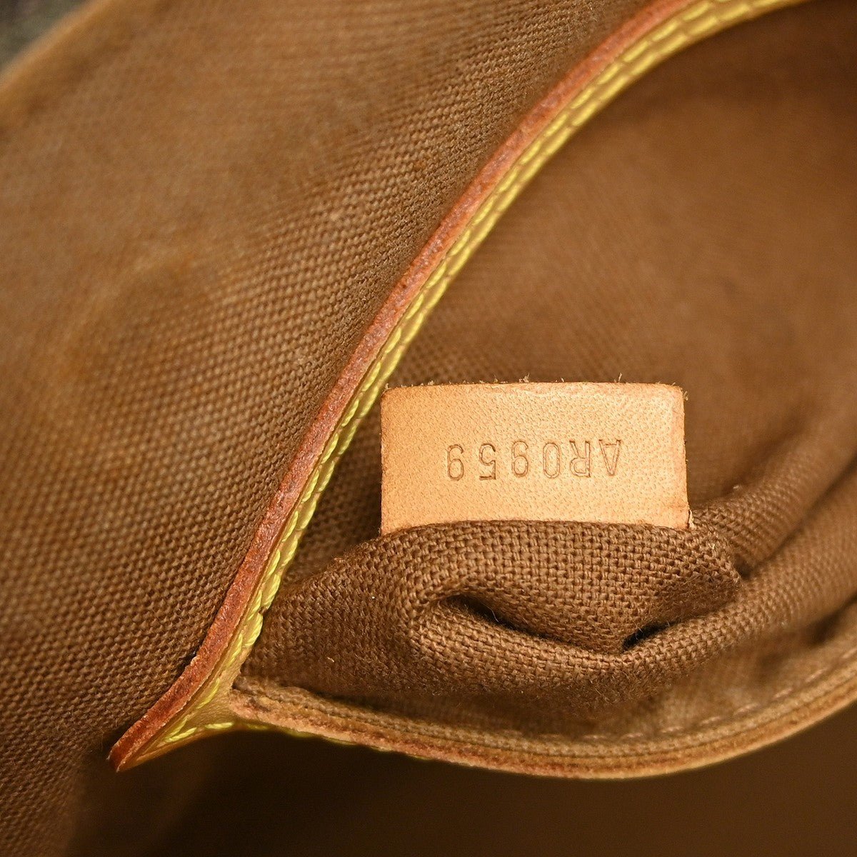 Louis Vuitton Vintage Alma Handbag - Brandsamsara
