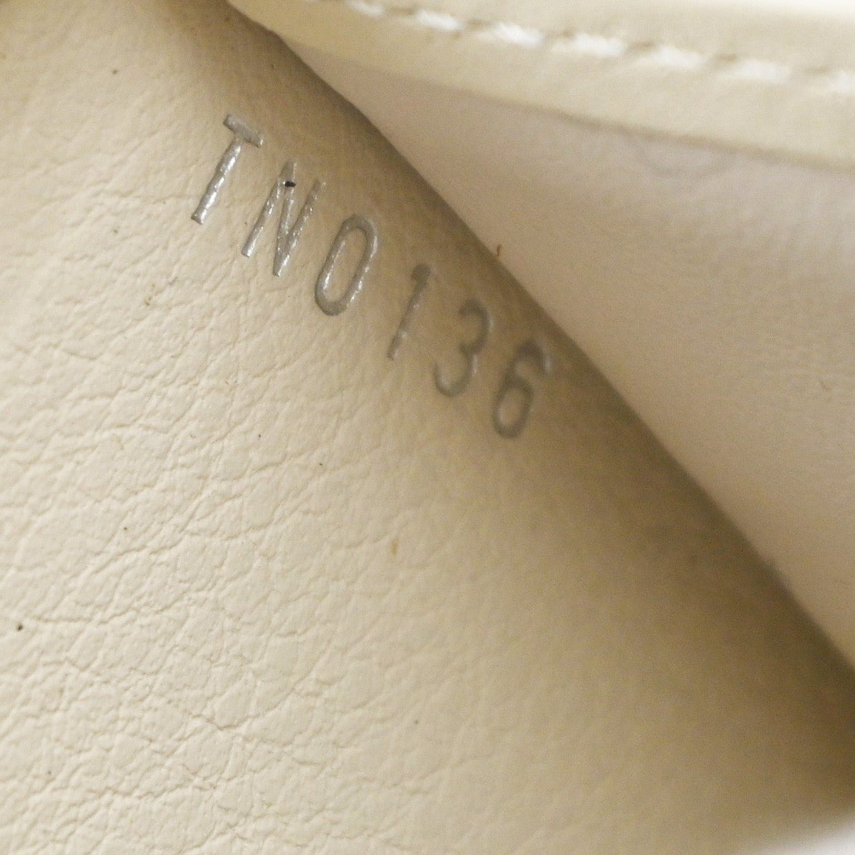 Louis Vuitton Zippy Wallet NM - Brandsamsara
