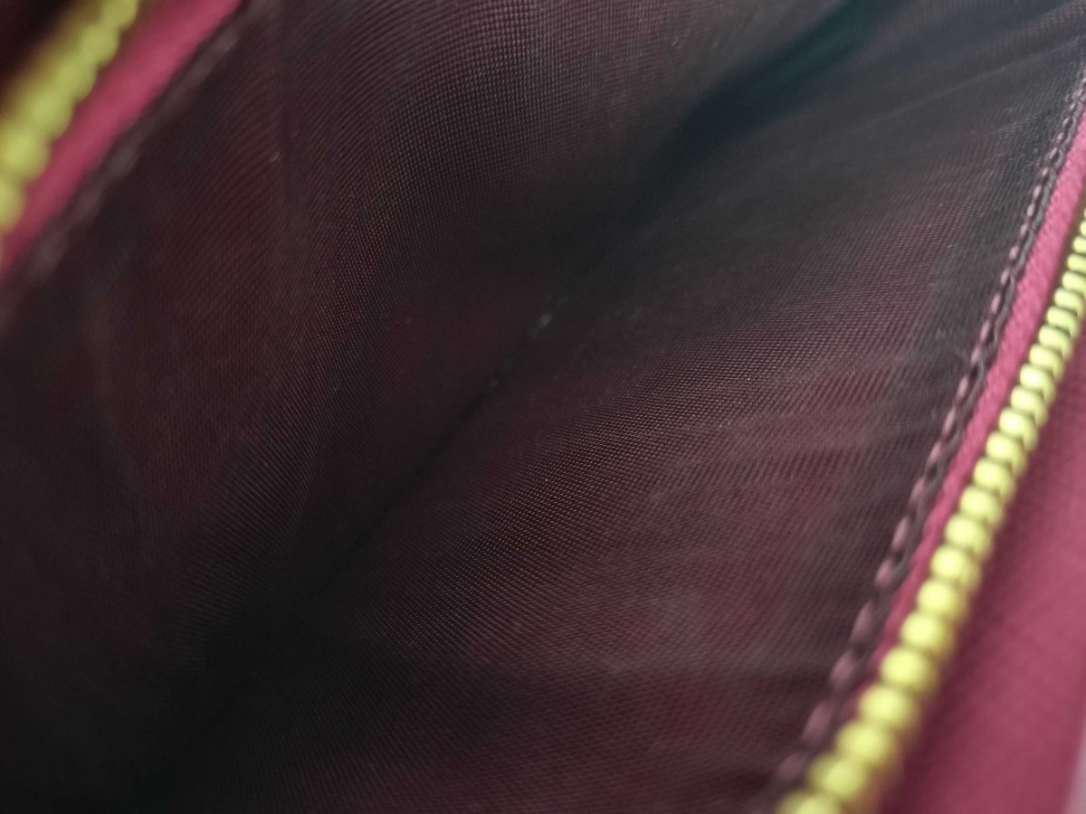 Prada Saffiano - Brandsamsara