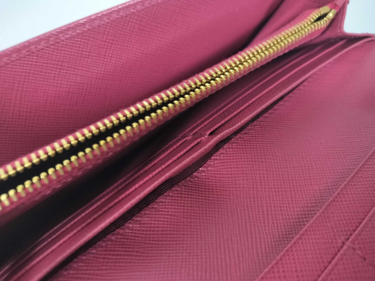 Prada Saffiano - Brandsamsara
