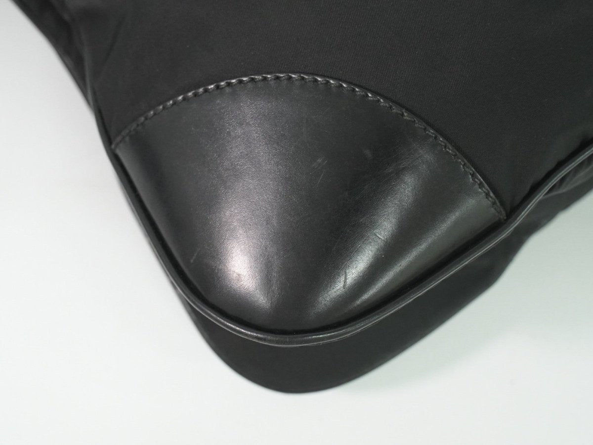 Prada Zip Messenger - Brandsamsara