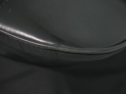 Prada Zip Messenger - Brandsamsara