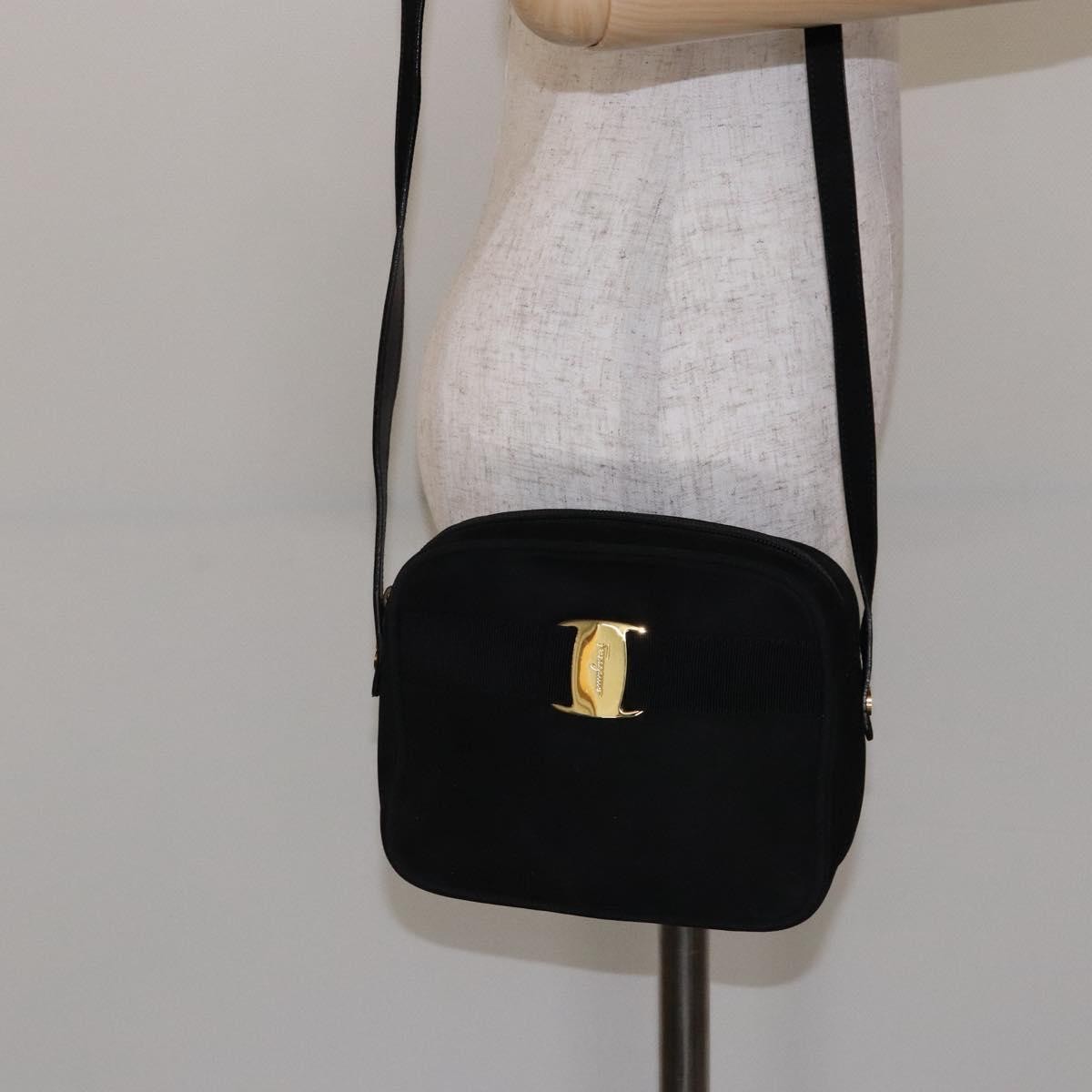 Salvatore Ferragamo Vala Shoulder Bag Suede, BLACK, SUEDE, Shoulder bag