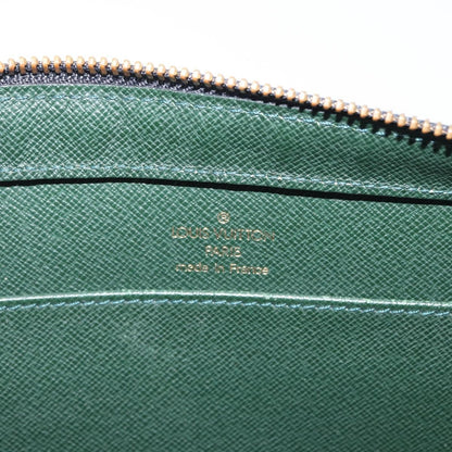 Louis Vuitton Pochette Baikal Clutch Taiga Leather, GREEN, LEATHER, Clutche & pouche