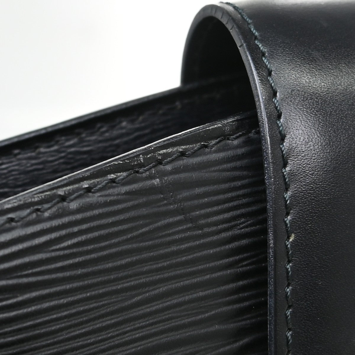Louis Vuitton Cluny Shoulder Bag Epi Leather, Black, Leather, Shoulder Bag