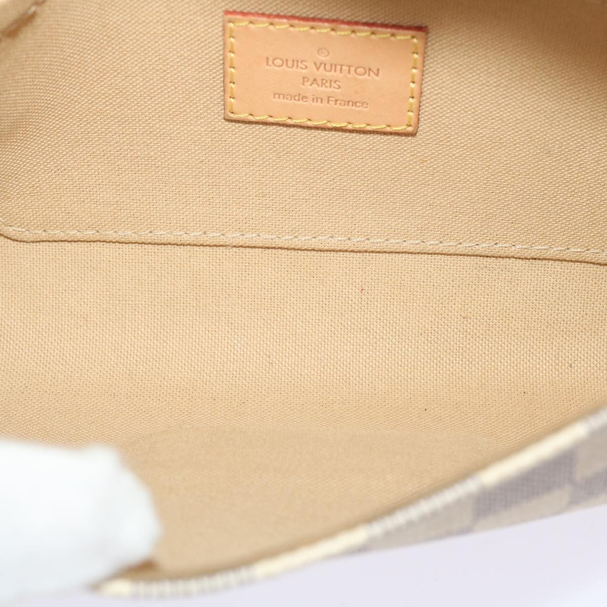 Louis Vuitton Favorite Handbag Damier, White, Canvas, Clutch