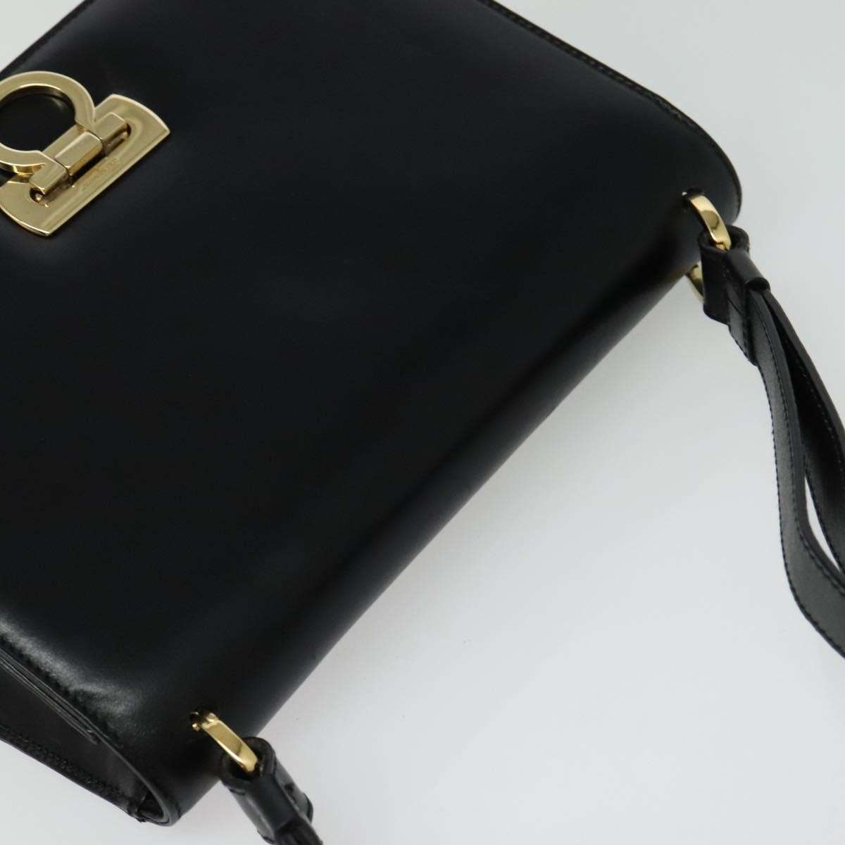 Salvatore Ferragamo Gancini Shoulder Bag Leather, BLACK, LEATHER, Shoulder bag