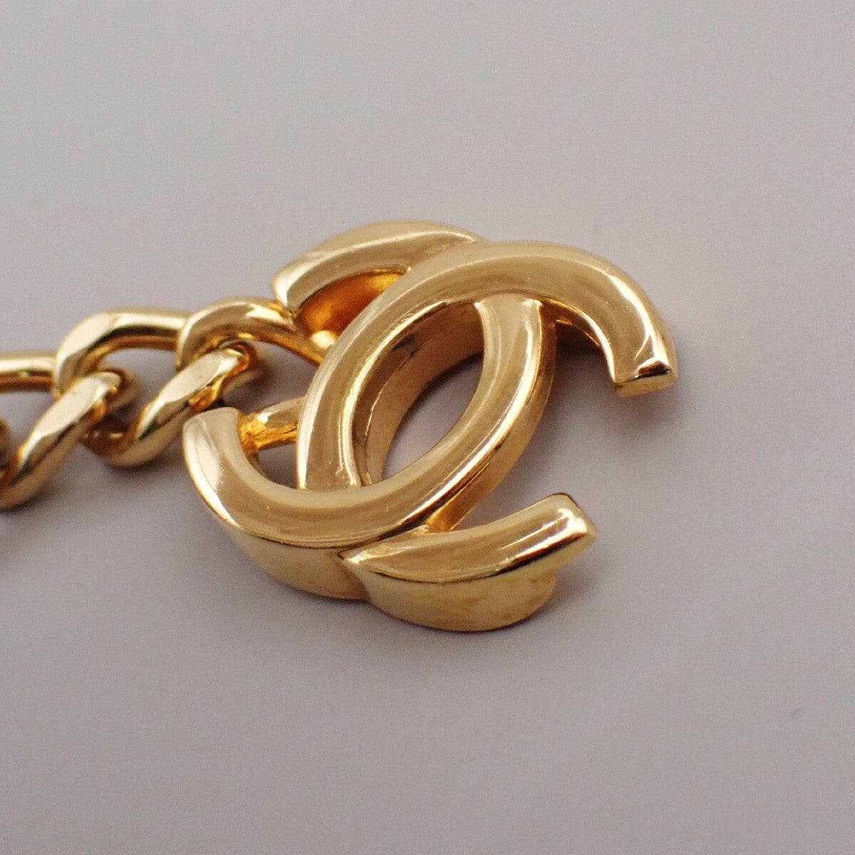 Chanel Vintage Turnlock Reissue Chain Necklace Metal, Gold, Gold Plated, Necklace