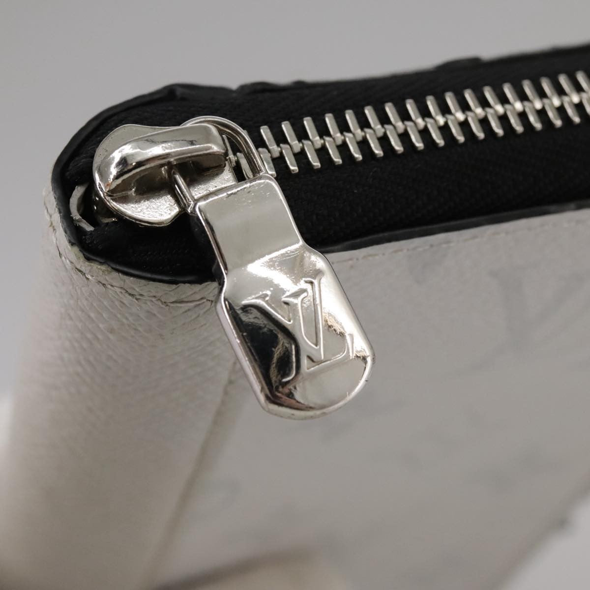 Louis Vuitton Zippy wallet vertical Taiga leather, WHITE, LEATHER, Wallets