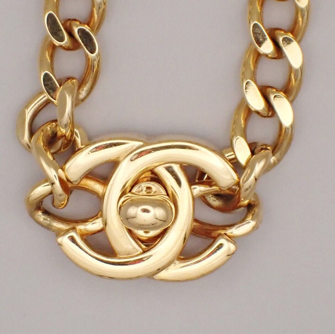 Chanel Vintage Turnlock Reissue Chain Necklace Metal, Gold, Gold Plated, Necklace