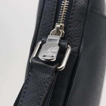 Louis Vuitton Alex Messenger Bag Taiga Leather, NAVY, LEATHER, Shoulder bag