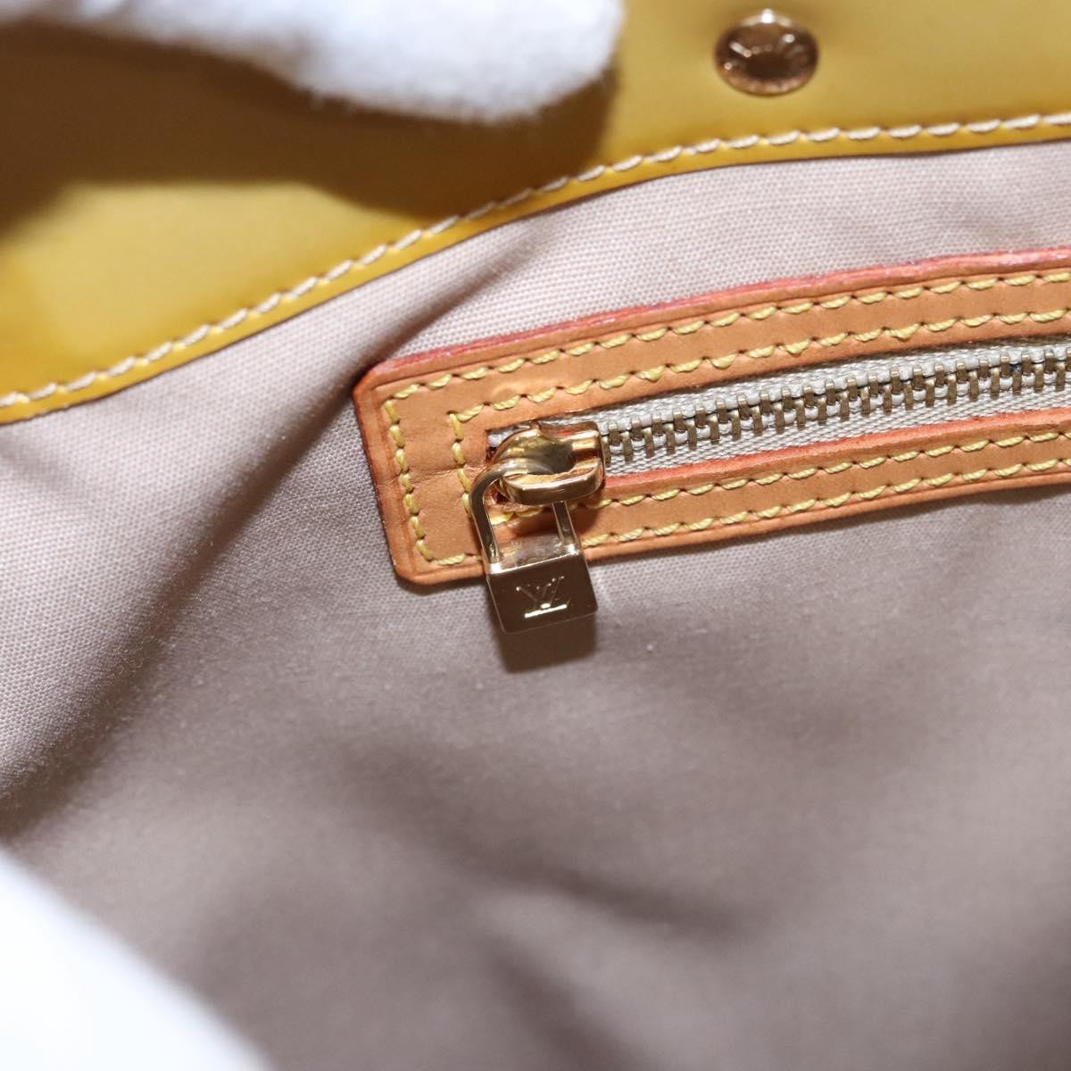 Louis Vuitton Reade Handbag Monogram Vernis, Beige, Patent Leather, Handbag