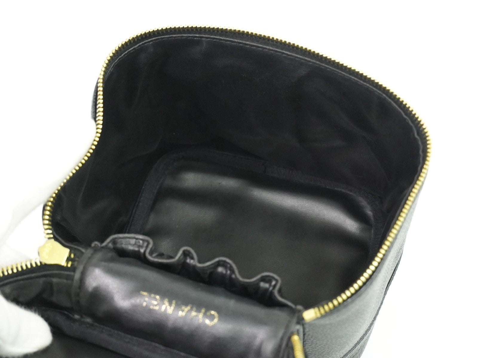 Chanel Vintage Timeless Cosmetic Case Caviar, BLACK, LEATHER, Toiletry Case