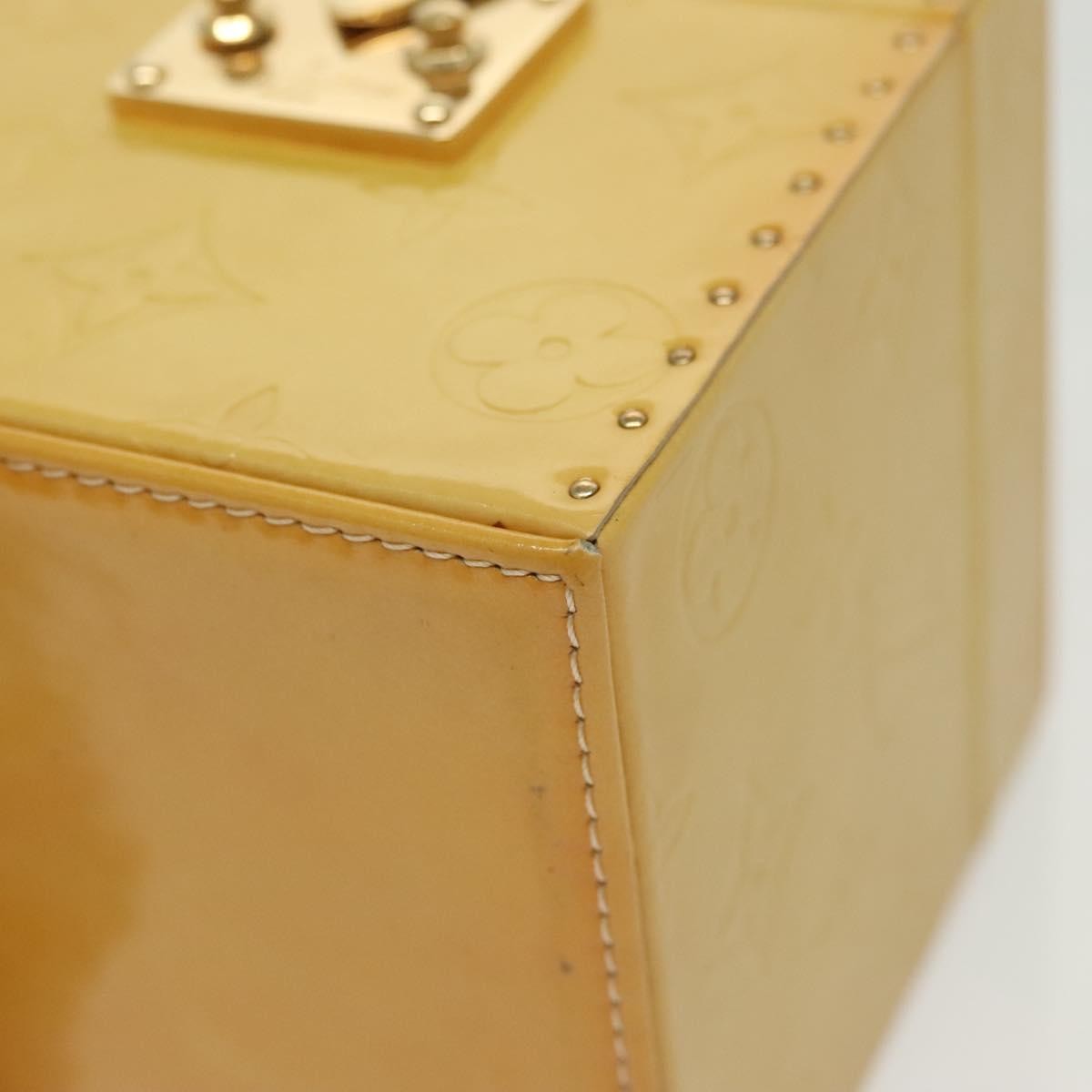 Louis Vuitton Bleecker Box Bag Monogram Vernis, BEIGE, PATENT_LEATHER, Clutche & pouche
