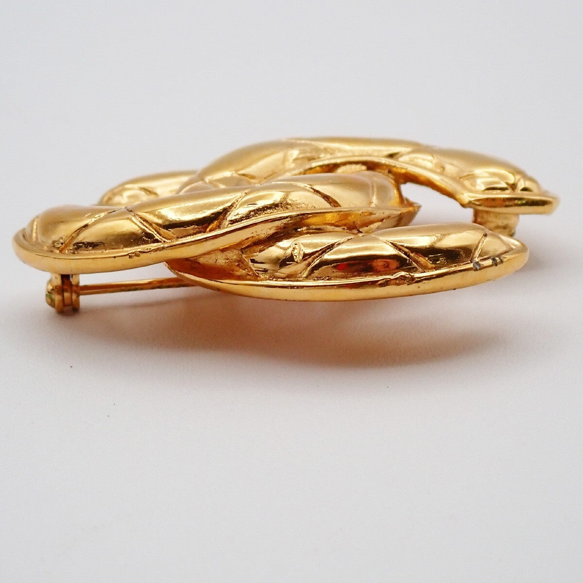 Chanel Vintage Quilted CC Brooch Metal, GOLD, GOLD_PLATED, Brooch