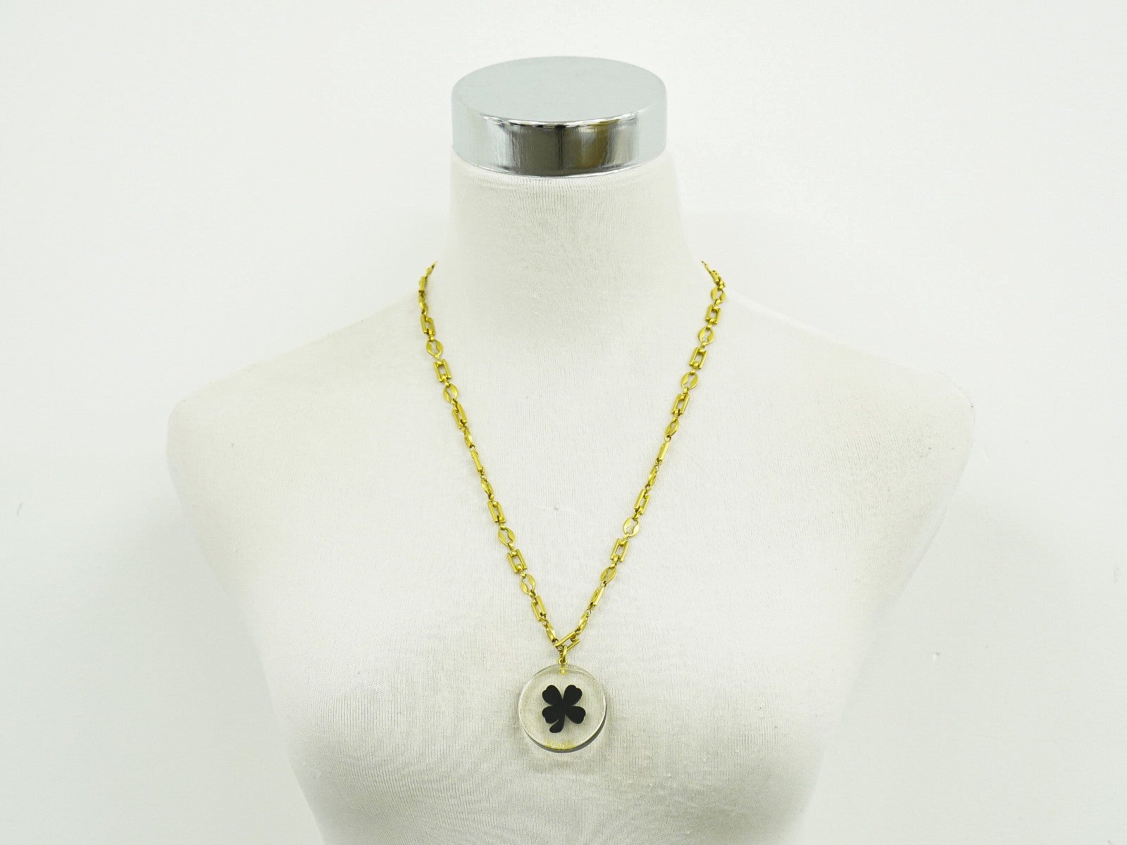 Chanel Trèfle CC Necklace Plastic and Gold plated, GOLD, GOLD_PLATED, Necklace
