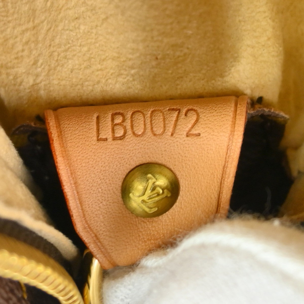 Louis Vuitton Monogram Looping Handbag Monogram Canvas, Brown, Canvas, Shoulder Bag