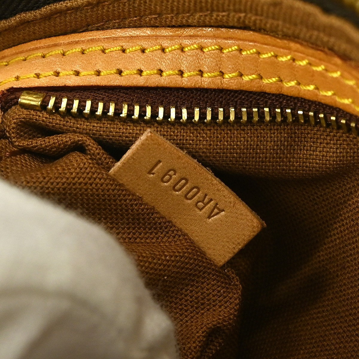 Louis Vuitton Trotteur Handbag Monogram Canvas, Brown, Canvas, Shoulder Bag