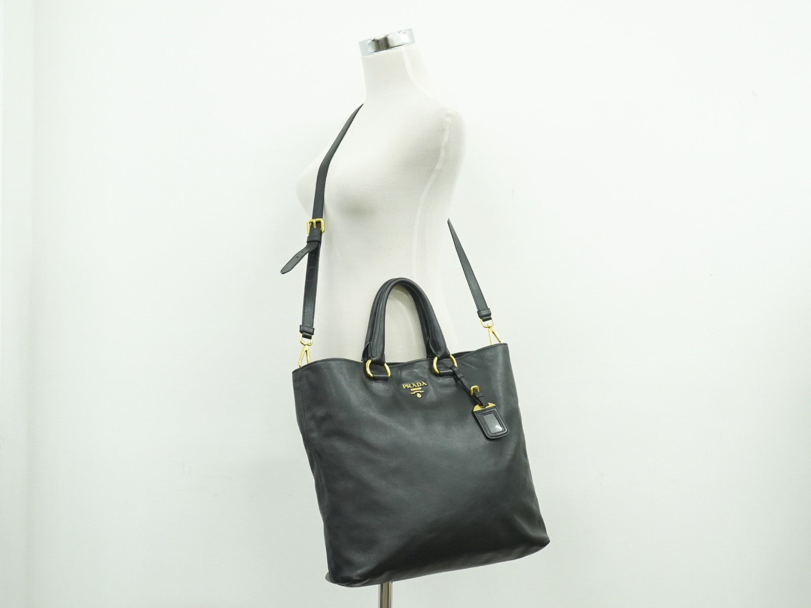 Prada Convertible Shopper Tote Soft Calf, BLACK, LEATHER, Tote bag