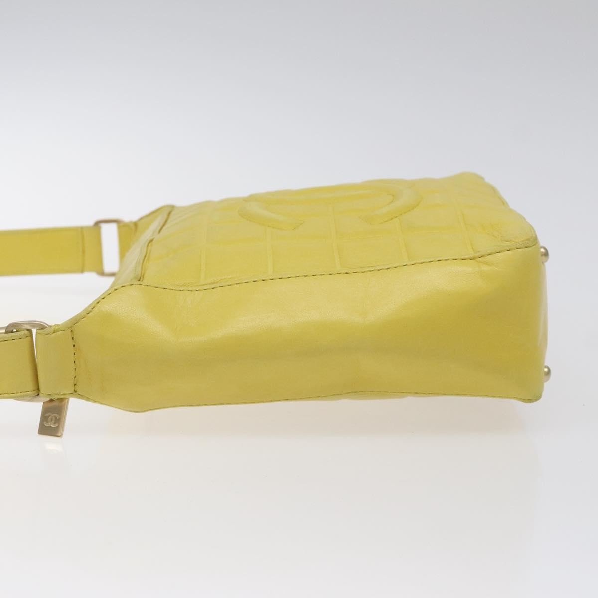 Chanel Chocolate Bar CC Shoulder Bag Quilted Leather, YELLOW, LEATHER, Shoulder bag