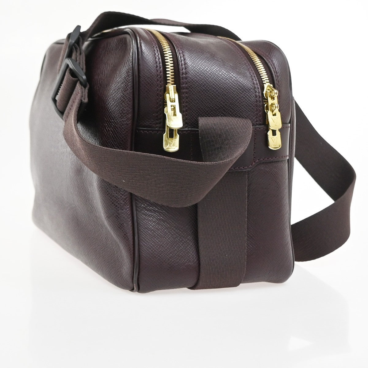 Louis Vuitton Reporter Bag Taiga Leather, Brown, Leather, Shoulder Bag
