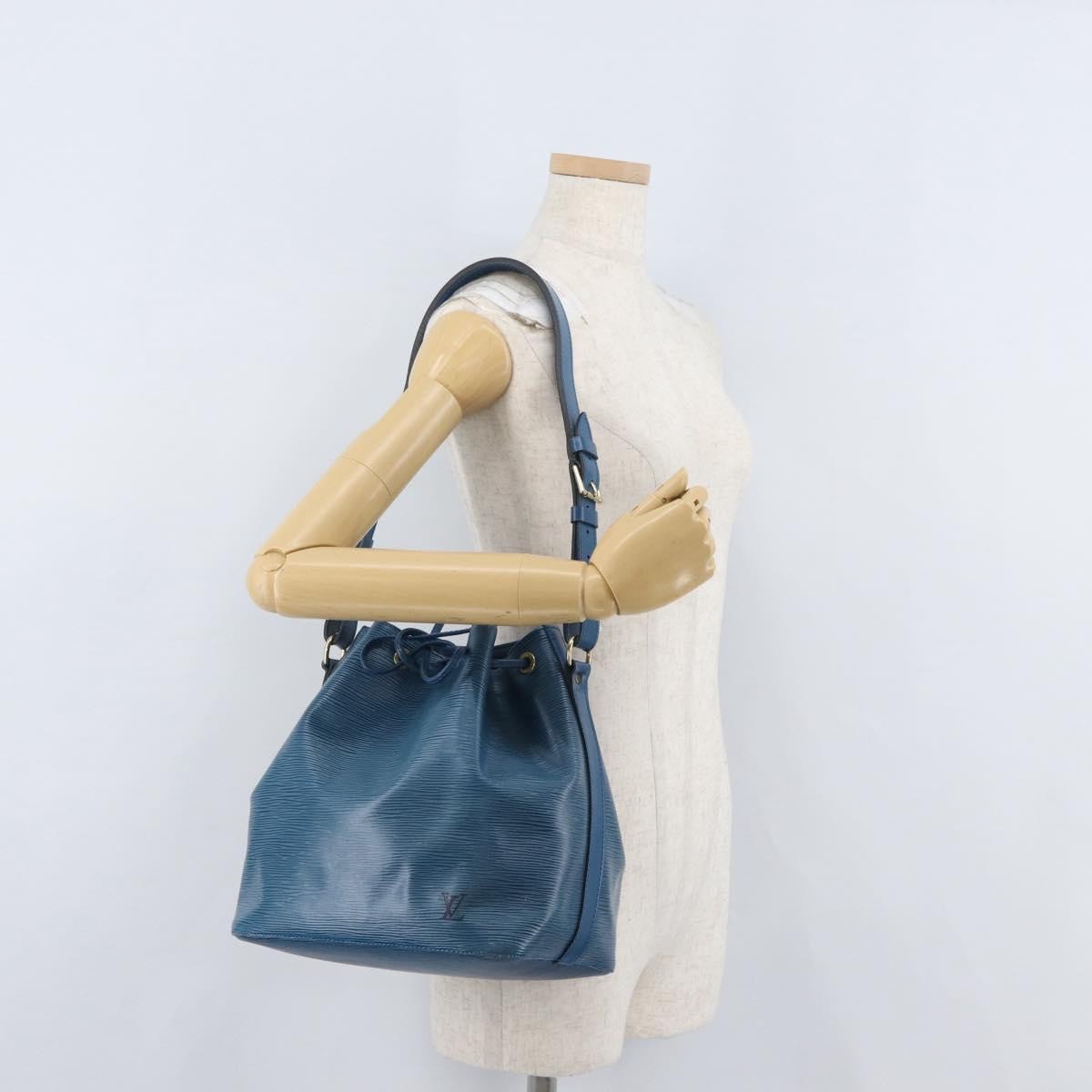 Louis Vuitton Petit Noe Handbag Epi Leather, BLUE, LEATHER, Shoulder bag