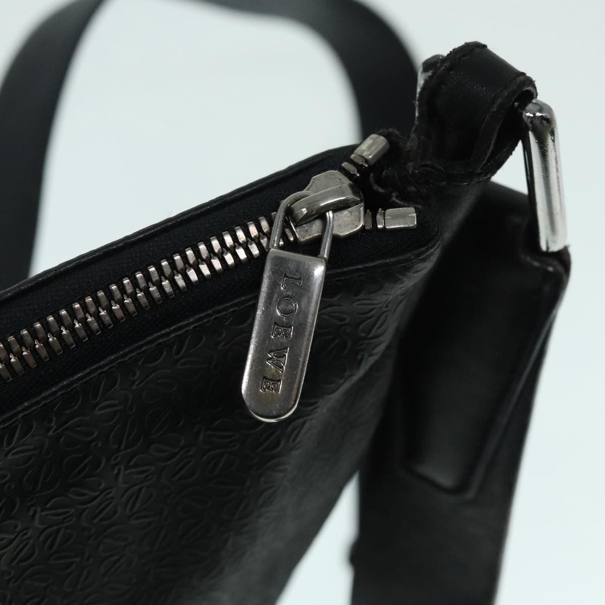 Loewe Anagram Shoulder Bag Leather, BLACK, LEATHER, Shoulder bag