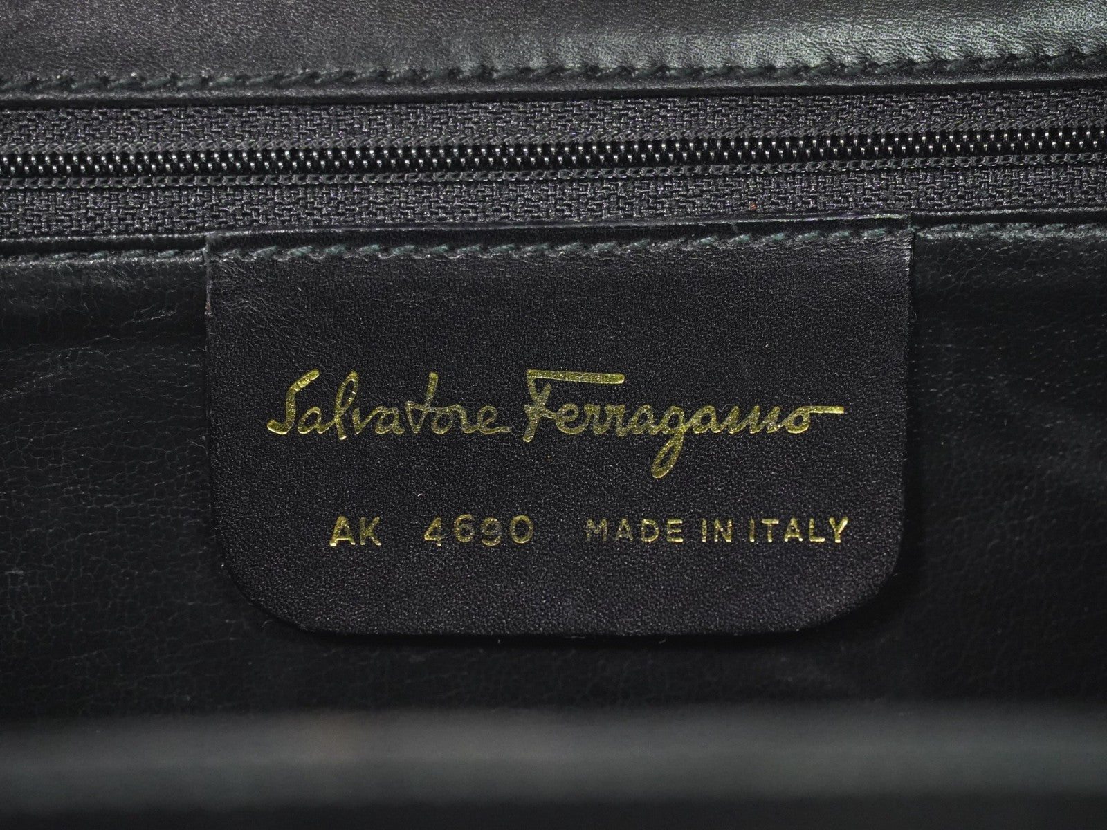 Salvatore Ferragamo Gancini Shoulder Bag Leather, BLACK, LEATHER, Shoulder bag