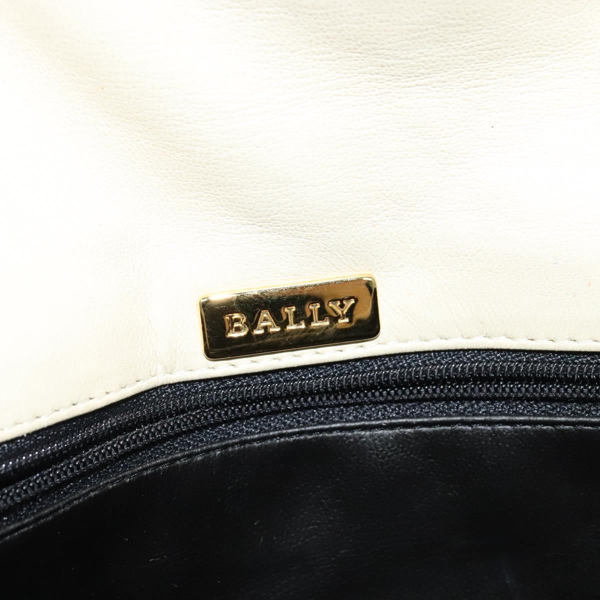 Bally Vintage Chain Shoulder Bag Quilted Leather, WHITE, LEATHER, Shoulder bag