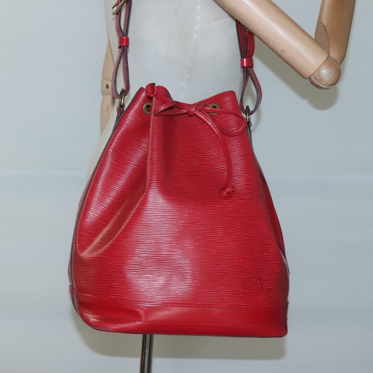 Louis Vuitton Noe Handbag Epi leather, RED, LEATHER, Handbag