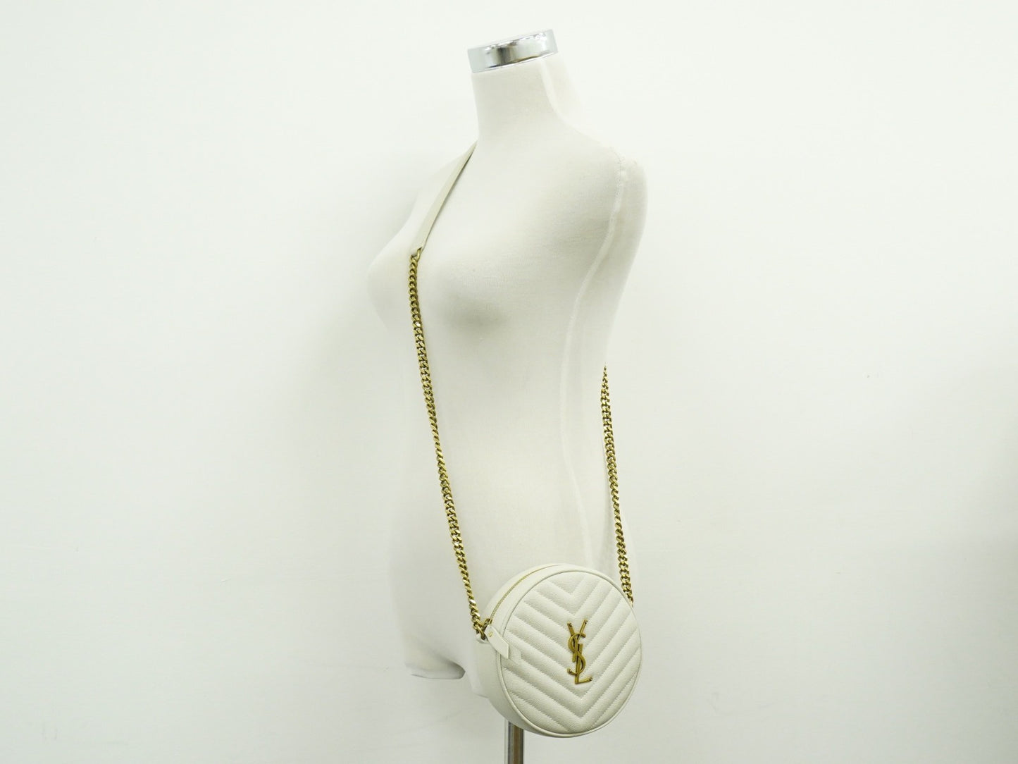 Saint Laurent Vinyle Round Camera Bag Matelasse Chevron Leather, WHITE, LEATHER, Crossbody bag