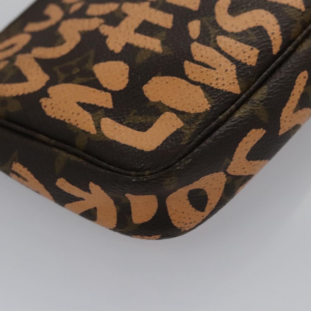 Louis Vuitton Pochette Accessoires Limited Edition Monogram Graffiti, ORANGE, CANVAS, Bag