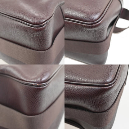 Louis Vuitton Reporter Bag Taiga Leather, Brown, Leather, Shoulder Bag