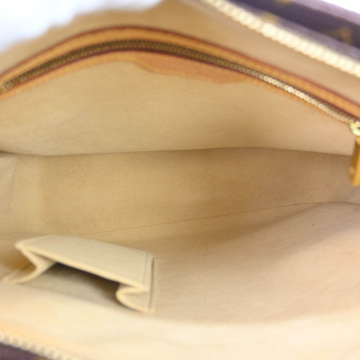 Louis Vuitton Monogram Looping Handbag Monogram Canvas, Brown, Canvas, Shoulder Bag