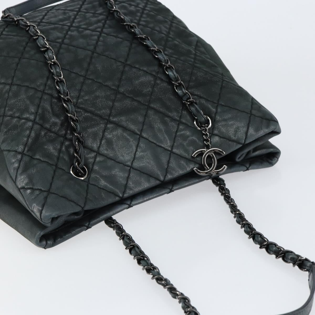 Chanel CC Charm Tote Quilted Iridescent Calfskin, GREEN, LEATHER, Tote bag