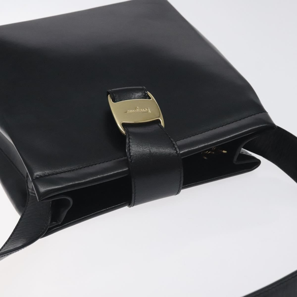 Salvatore Ferragamo Vala Shoulder Bag Leather, BLACK, LEATHER, Shoulder bag