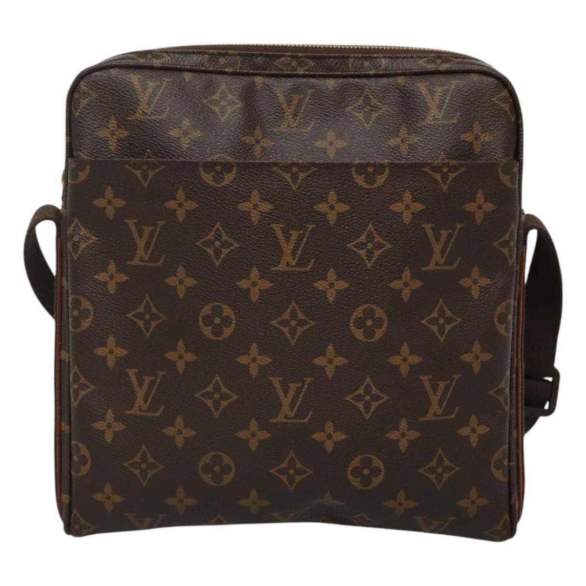 Louis Vuitton Trotteur Beaubourg Handbag Monogram Canvas, BROWN, CANVAS, Handbag