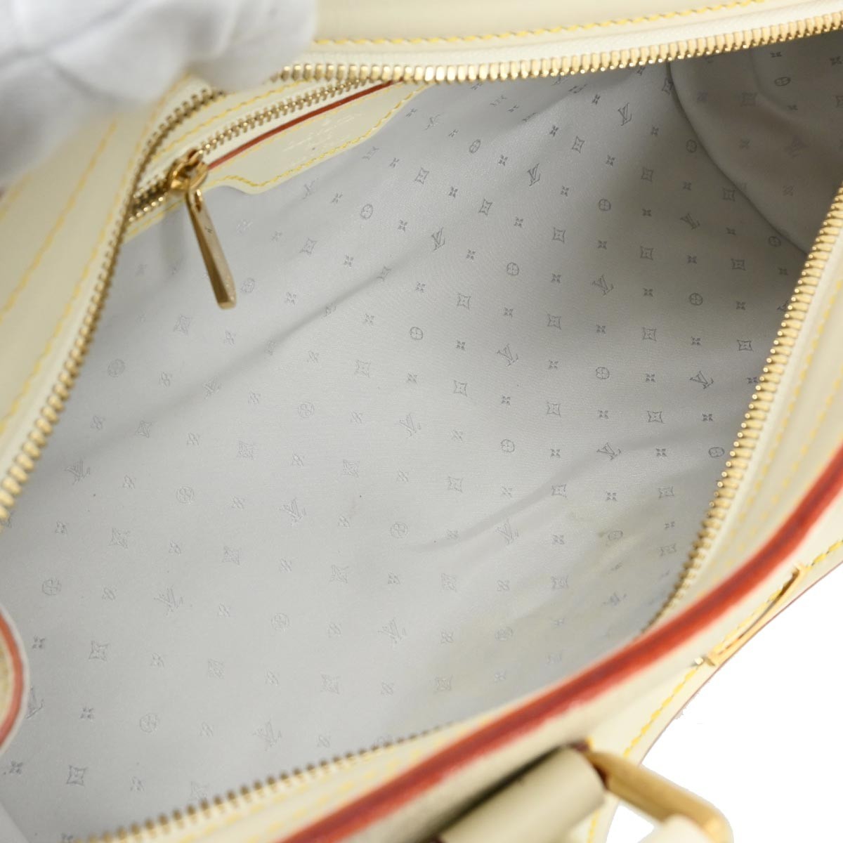 Louis Vuitton Suhali L'Epanoui Handbag Leather, WHITE, LEATHER, Handbag