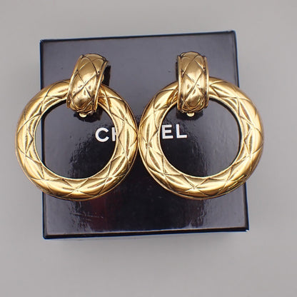Chanel Vintage CC Round Drop Clip-On Earrings Metal, Gold, Gold Plated, Earrings