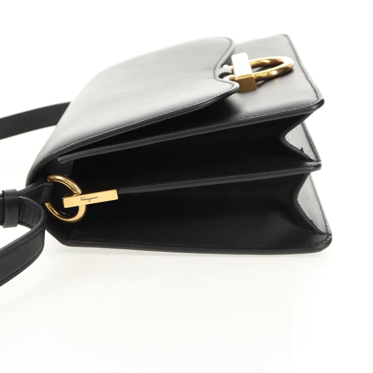 Salvatore Ferragamo Joanne Shoulder Bag Leather, BLACK, LEATHER, Shoulder bag